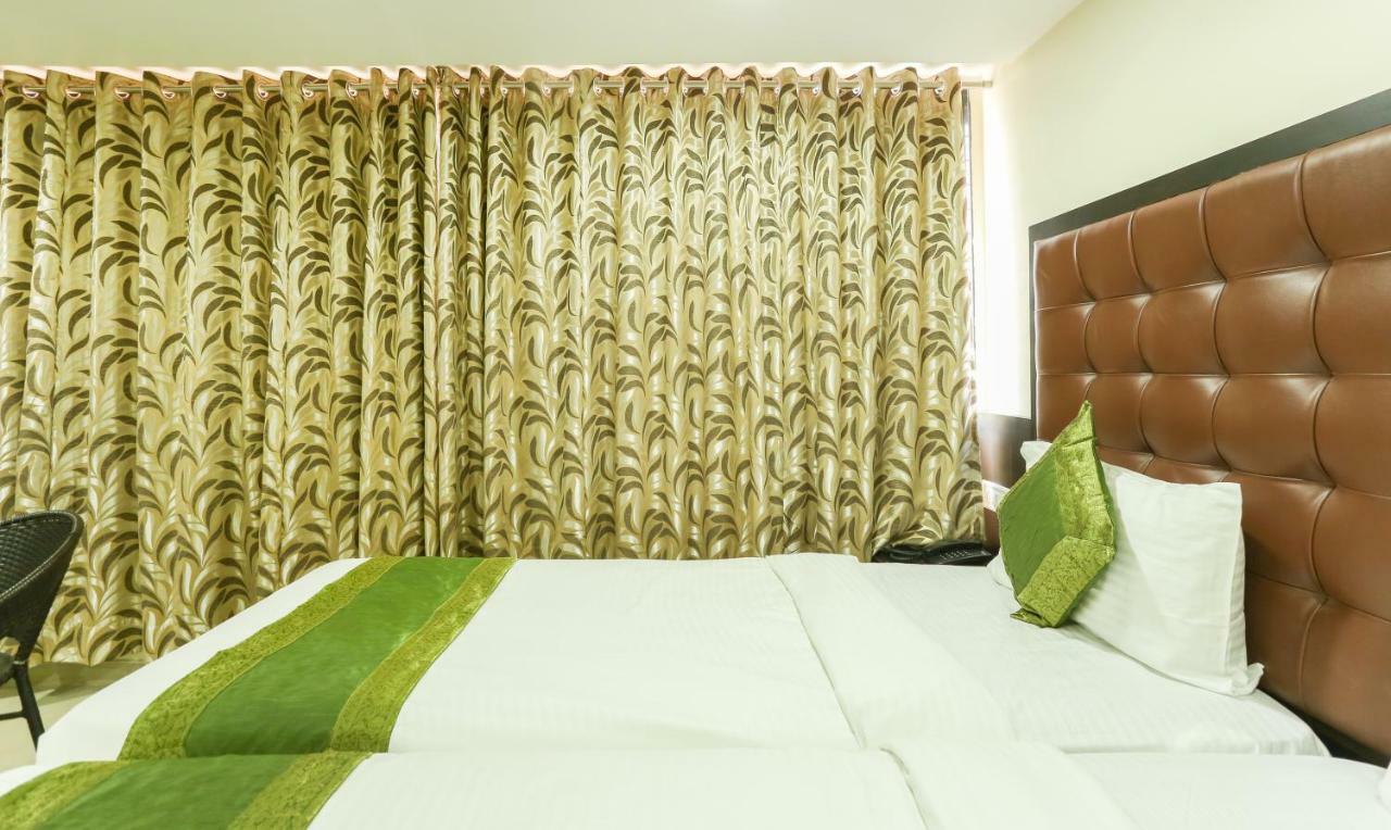 Treebo Trend Aviva Suites Мумбаї Екстер'єр фото